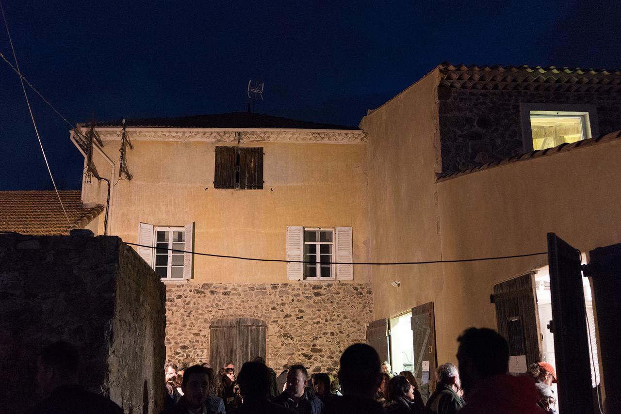 Domaine De La Marseillaise Lägenhet La Crau Exteriör bild